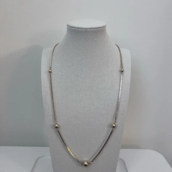 ✨ Vintage Gold Tone Avon Necklace - Picture 3 of 7